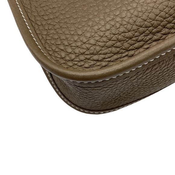 HERMES TAUPE EVELYNE TPM 16 LEATHER HANDBAG - Picture 9 of 14